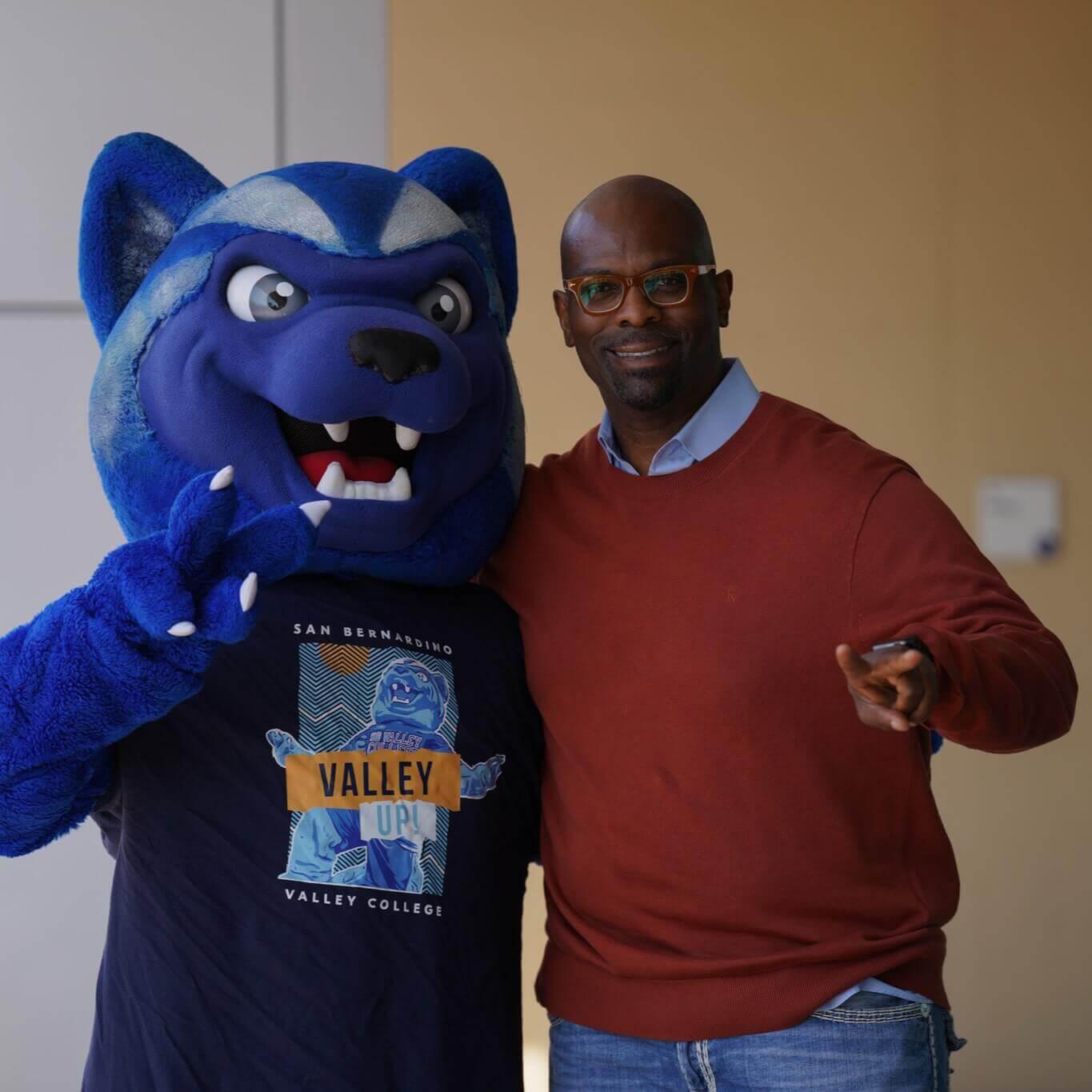 Assistant Dean of Exernal Relations, UCLA Extension